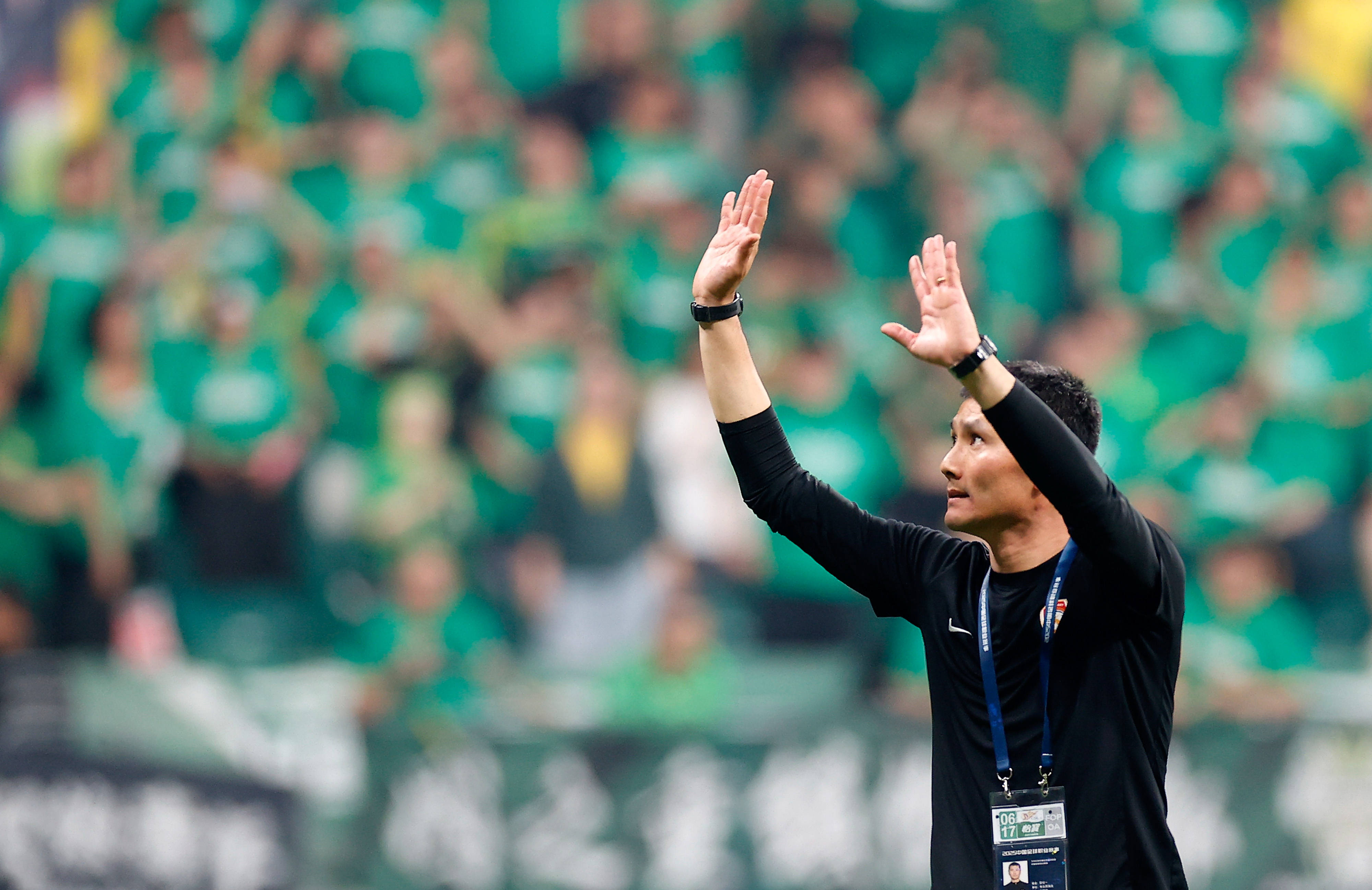 足协官方:邵佳一出任中国男足国家队新任主教练