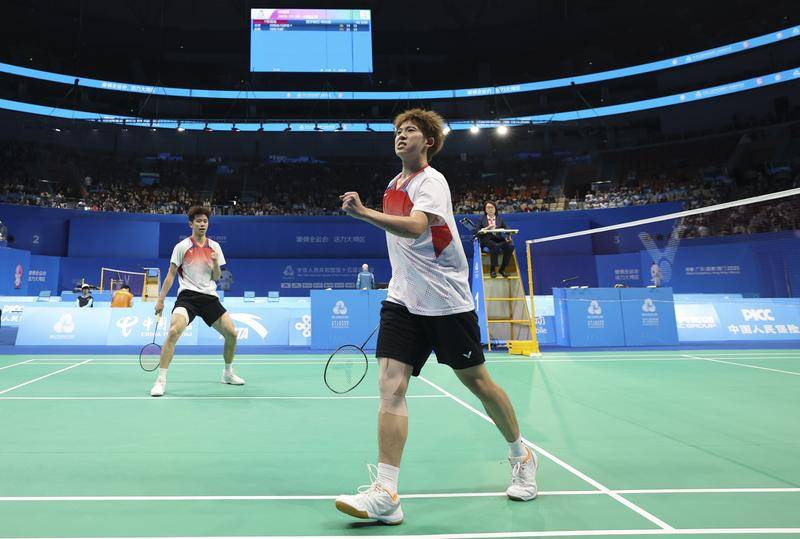 全运会羽毛球：陈雨菲2-0韩悦三进决赛 雅思组合谢幕战混双争金