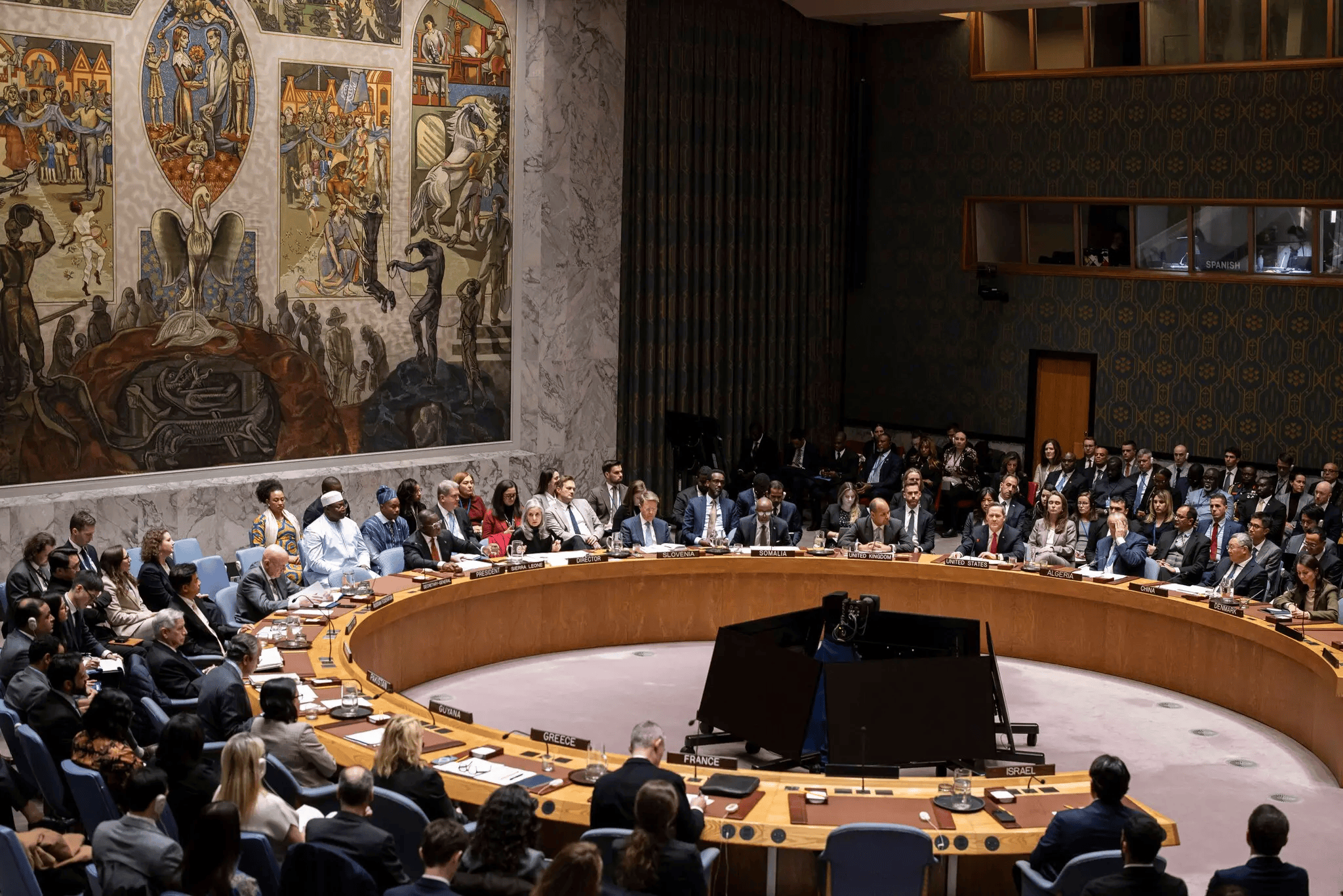 安理会通过加沙重建决议：派遣国际部队、建和平委员会