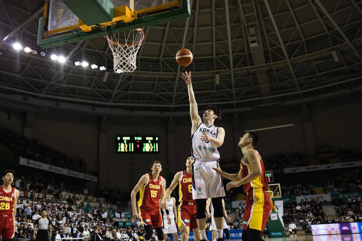 惨！中国男篮世预赛遭韩国双杀 一度曾落后32分