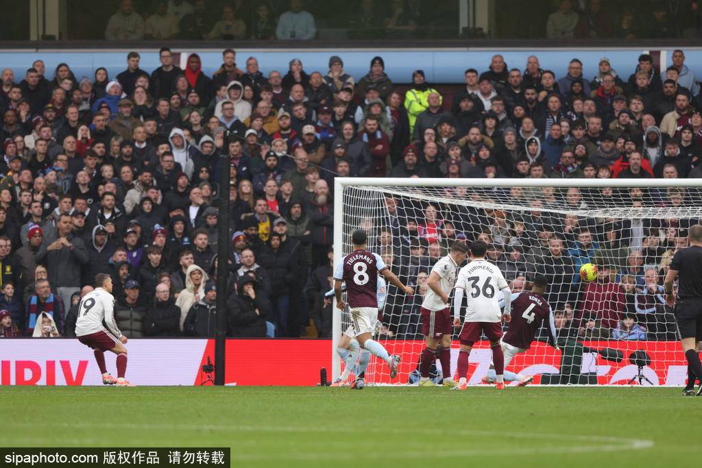 英超-特罗萨德替补破门 阿森纳1-2遭维拉读秒绝杀