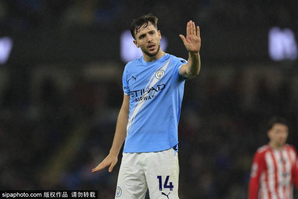 英超-福登传射谢尔基助攻双响 曼城3-0桑德兰距榜首2分