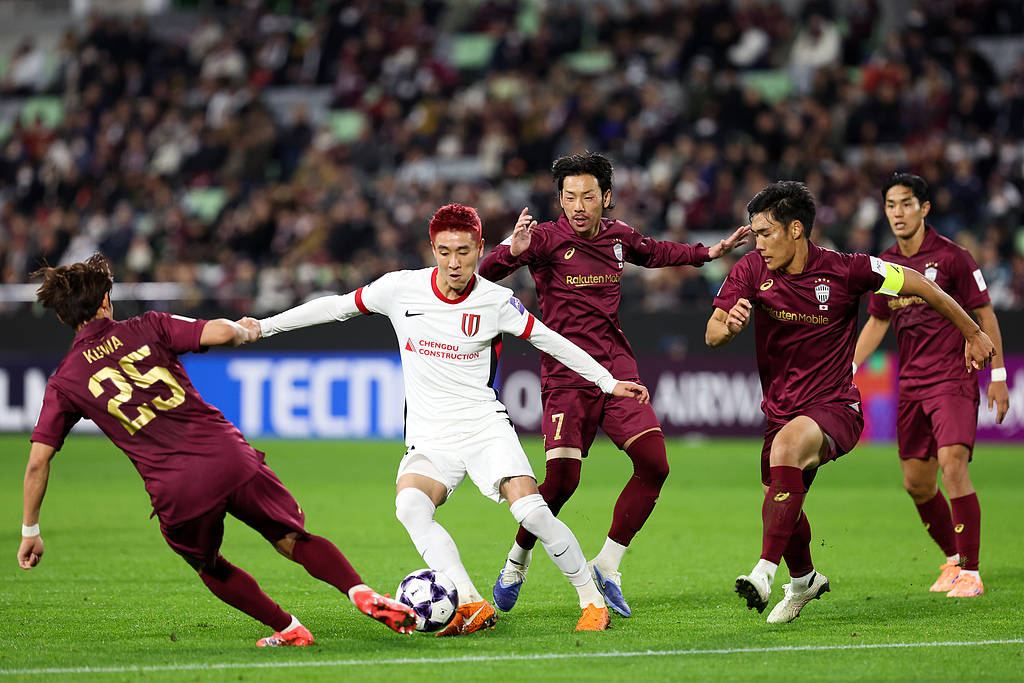 亚冠-武藤嘉纪破门费利佩世界波+点射 蓉城客场2-2憾平神户