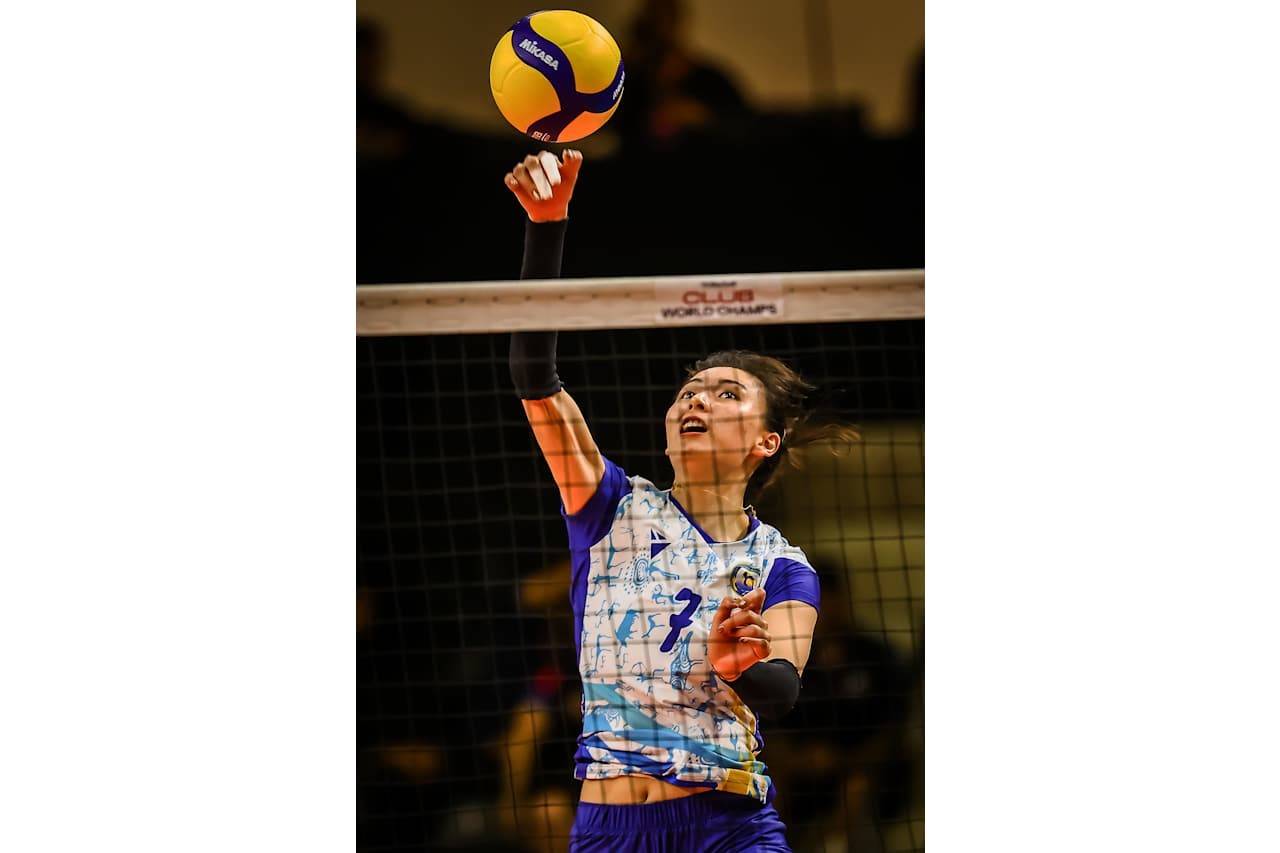 女排世俱赛-缪伊雯0-3留洋开门黑 朱婷1胜暂居B组次席