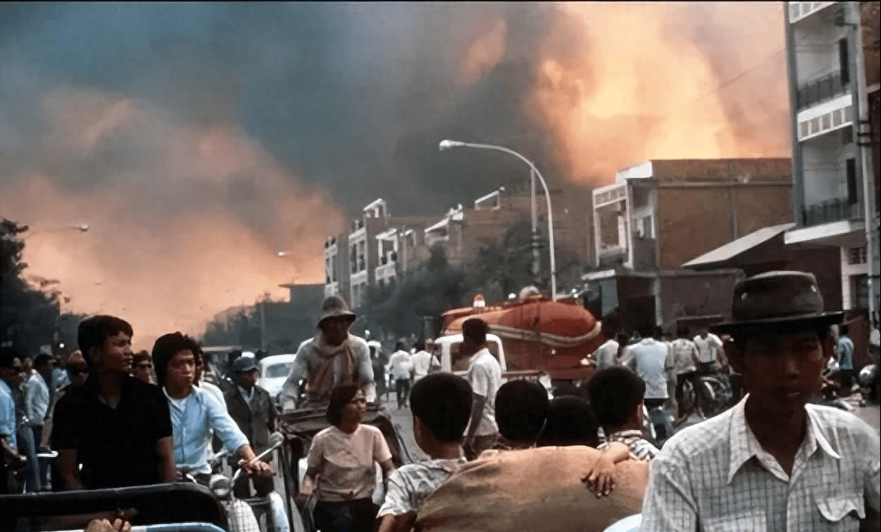 泰军遭罕见惨败!柬埔寨敢死队手持56冲,光脚冲锋,达奎寺局势24小时惊天反转