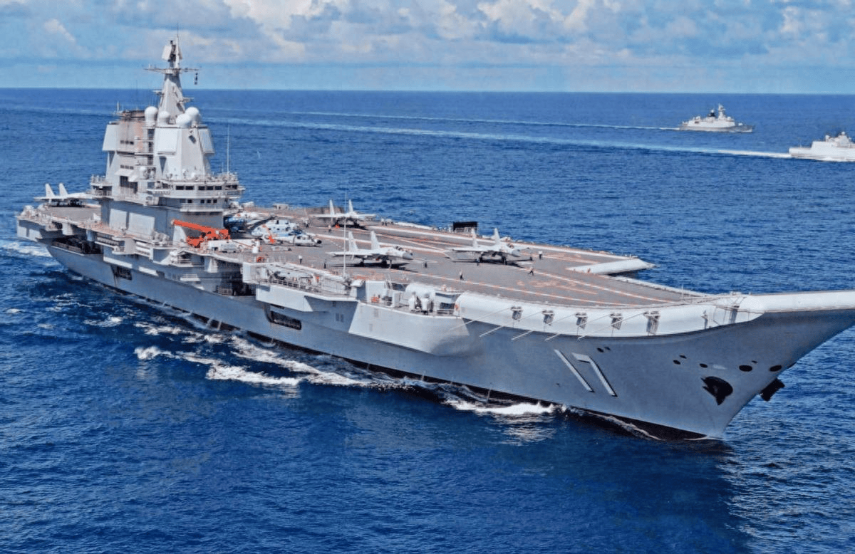 山东舰出海干大事,解放军简单出手,日本自卫队真实水平就暴露了