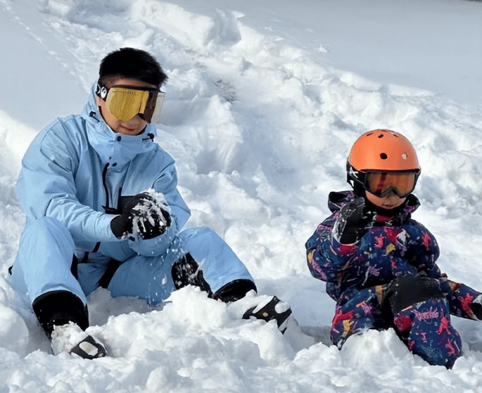 奚梦瑶和小姑子处成闺蜜！圣诞一周都形影不离，陪完婆婆又陪老公