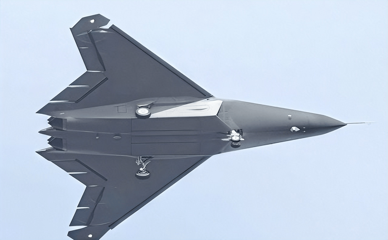 美媒首次曝光轰-20数据：第二岛链拦不住，美国本土安全告急！