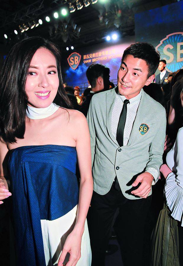 44岁前TVB女星惊爆长期病患，厚重包扎触目惊心令网友心疼，情路坎坷事业陷僵局