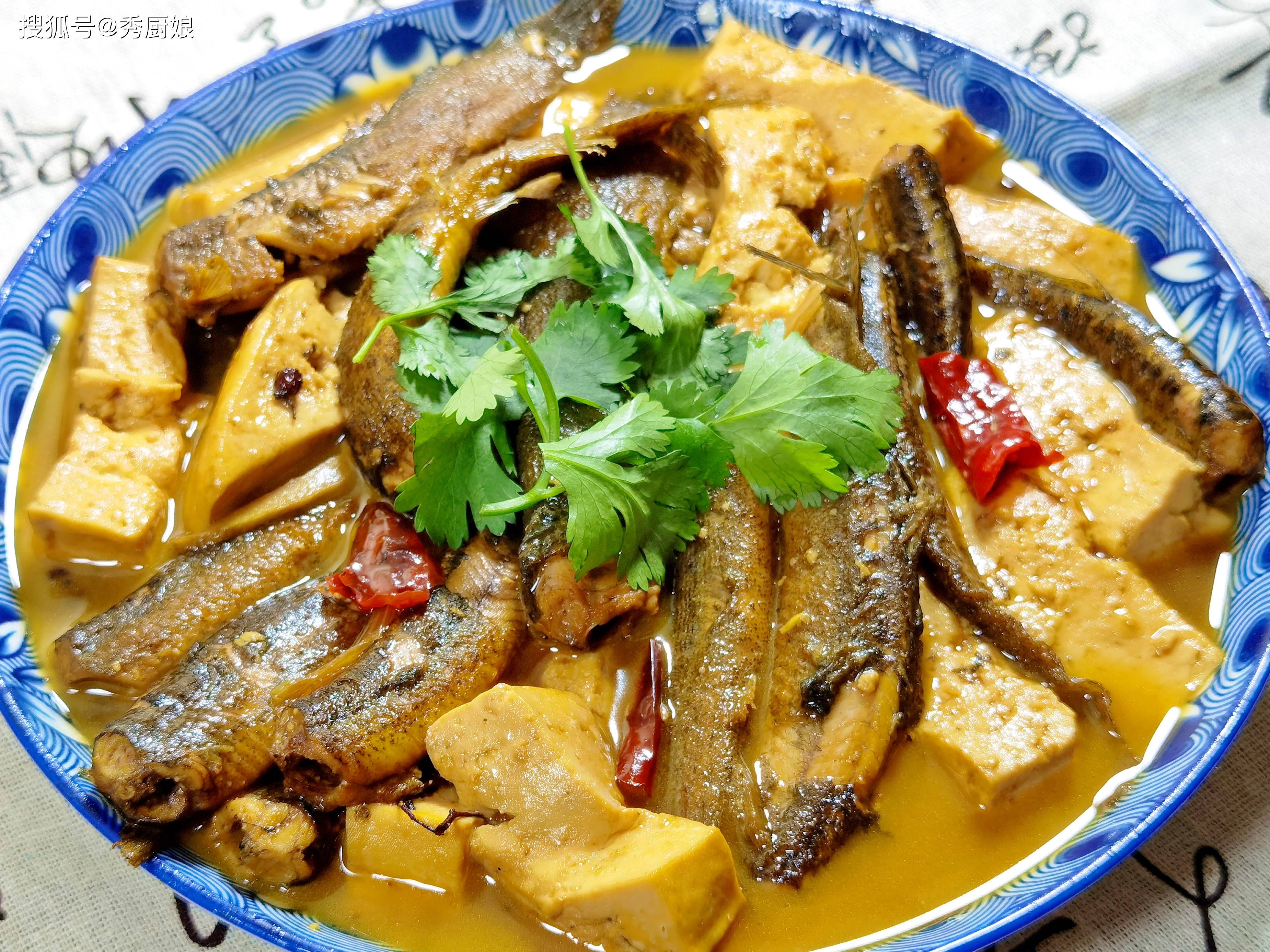 红烧泥鳅炖豆腐.jpg