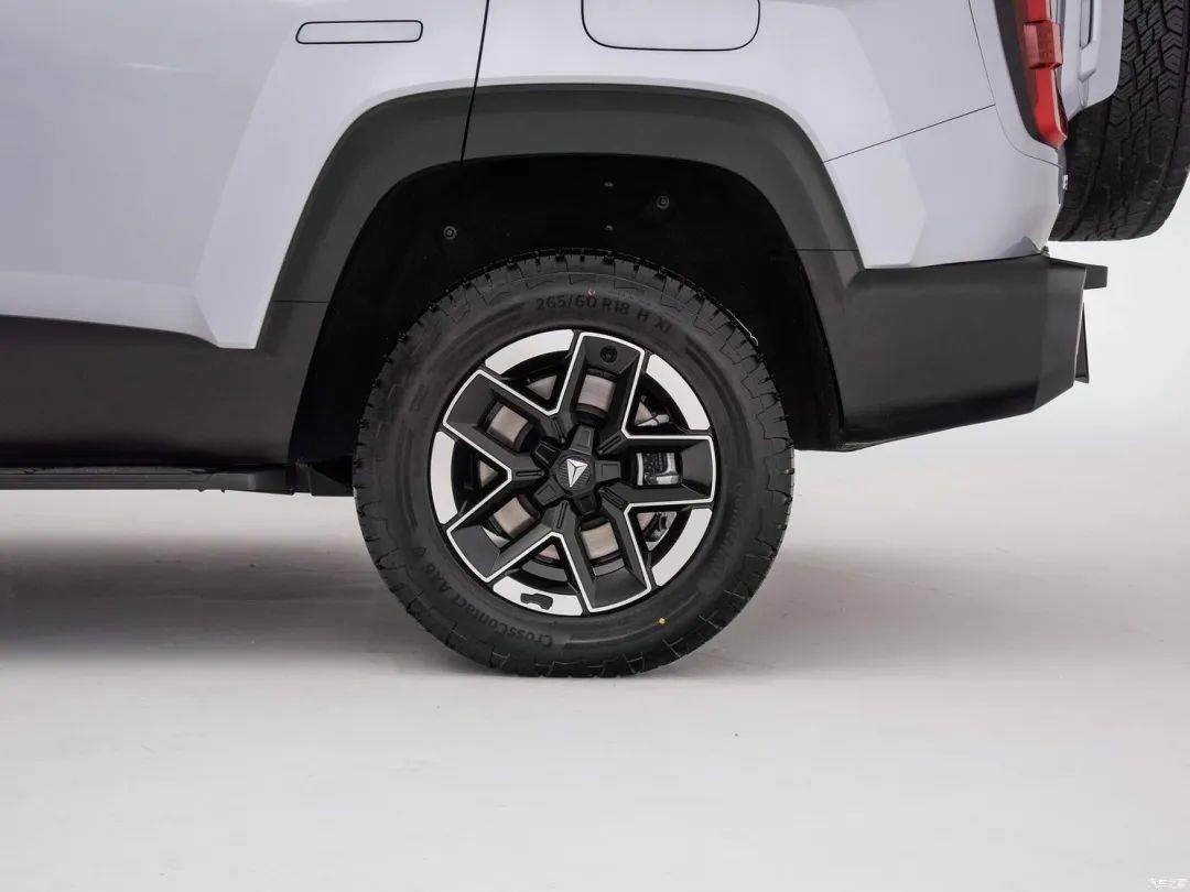 雷竞技(RAYBET)新时代的硬派SUV 实拍体验深蓝G318(图6) 雷竞技(RAYBET)新时代的硬派SUV 实拍体验深蓝G318(图6)