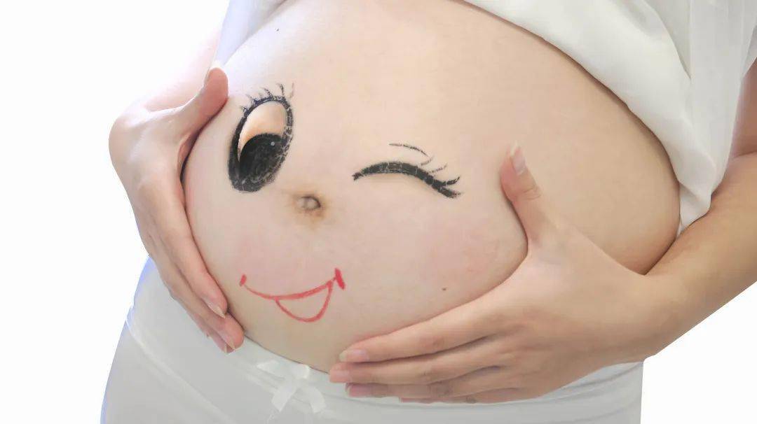 怀孕以后肚子上长的那条黑线分娩以后会消失吗？