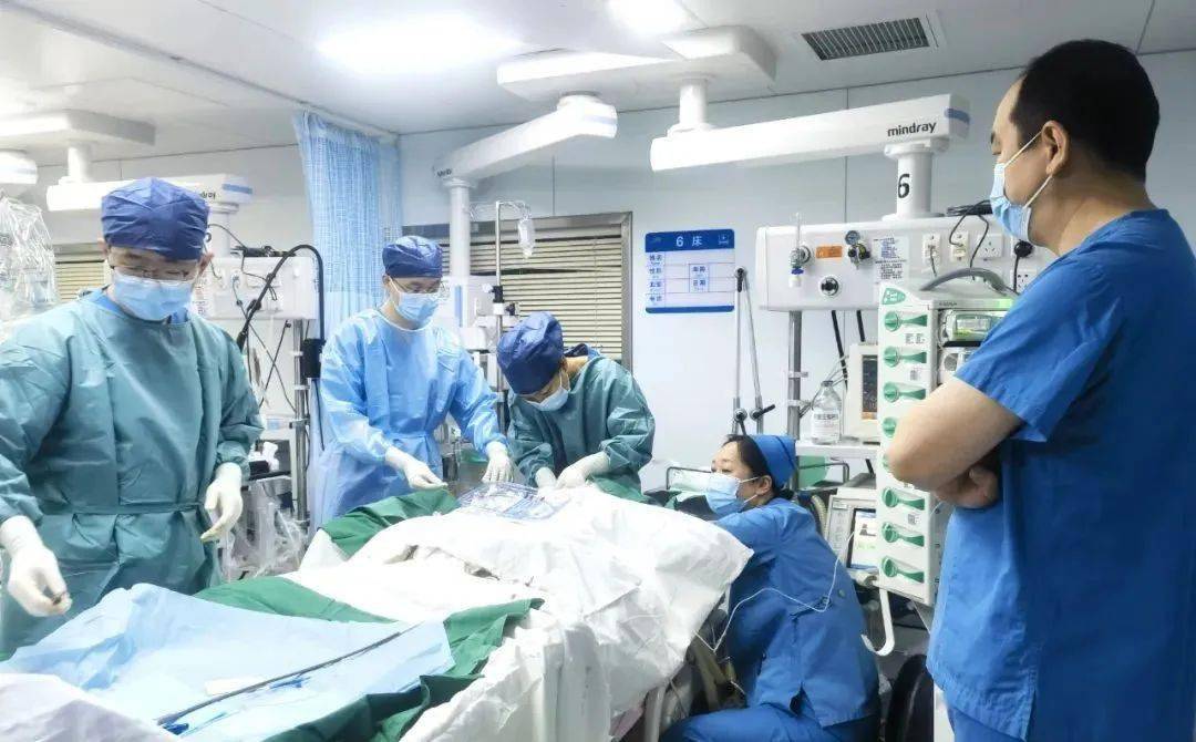 撑起生命“保护伞”！北京积水潭医院重症医学科应用ECMO成功挽救烧伤患者生命