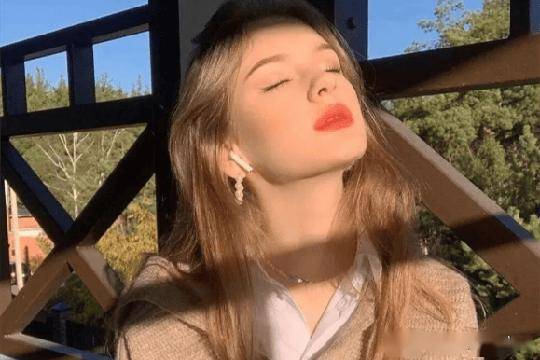 罗李华简析：巨蟹座2025年运势