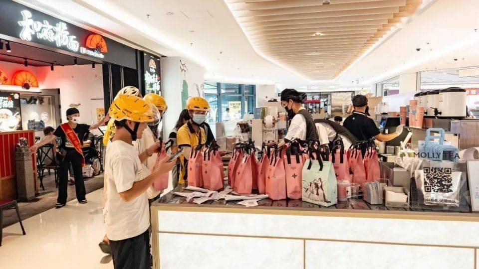 4个月烧光几百亿，史上最贵外卖大战，到底谁是赢家？