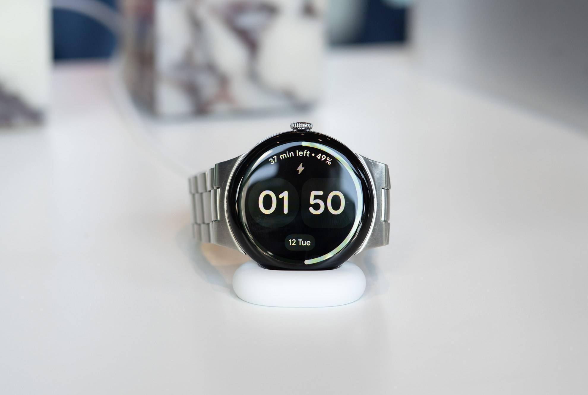 iFixit ������ǰ����ά�������ֱ�:�ȸ� Pixel Watch 4