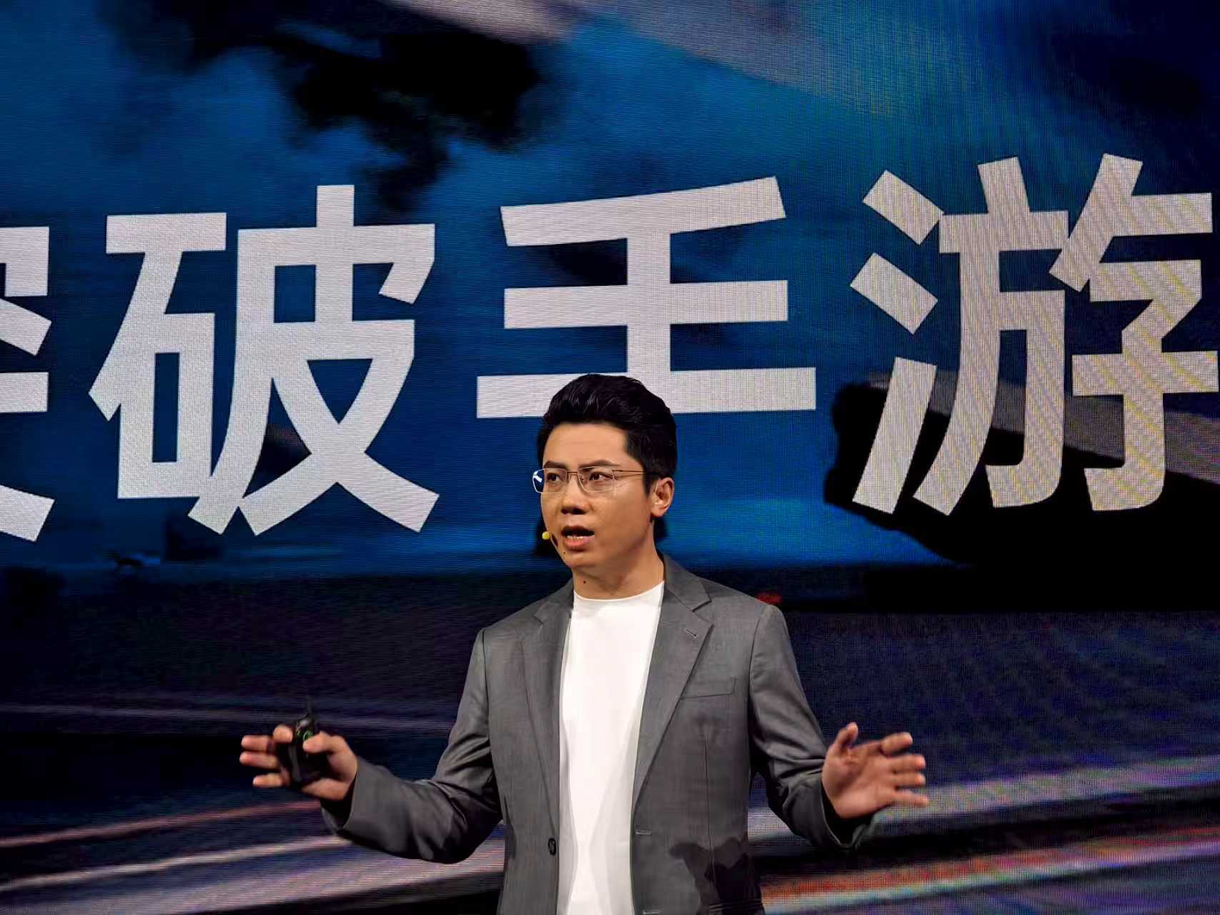 广东一肉联公司门口堆满死猪,官方:7人被控制