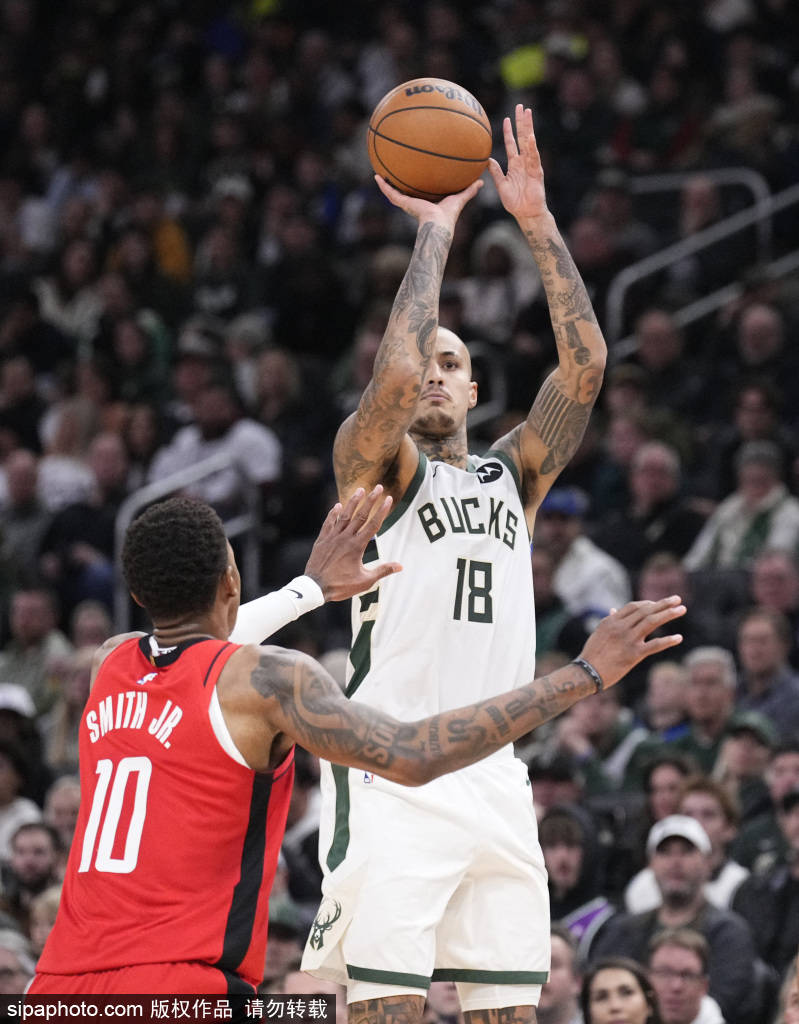 湖人新秀阿杜·蒂耶罗首秀获赞：扬尼斯亲手送球表心意