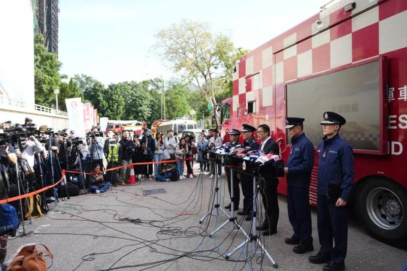 香港大火初步调查:保护网达阻燃要求,发泡胶板易燃致火势蔓延 香港大火初步调查:保护网达阻燃要求,发泡胶板易燃致火势蔓延