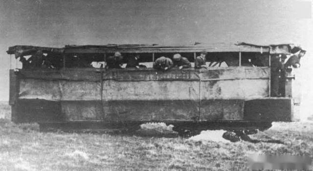 英国装甲战斗车辆(14)“履带式陆上战舰”装甲电车