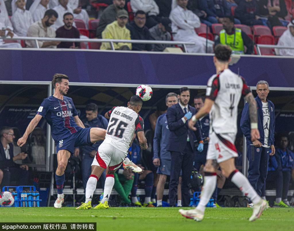 半岛体育- 半岛体育官方网站- APP下载博格巴荣获2025环足奖最佳复出奖30分钟背后的故事与坚持