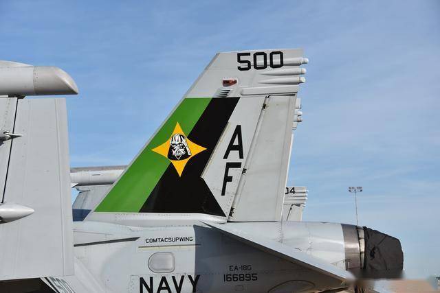 从弃子到全能王：麦道F/A-18“大黄蜂”的逆袭之路