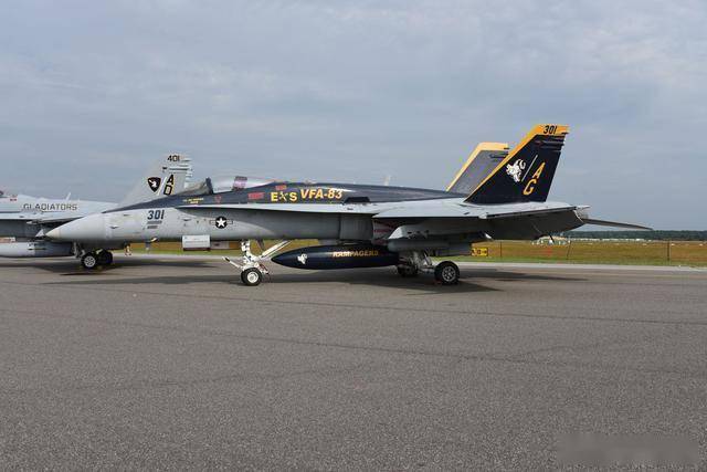 从弃子到全能王：麦道F/A-18“大黄蜂”的逆袭之路