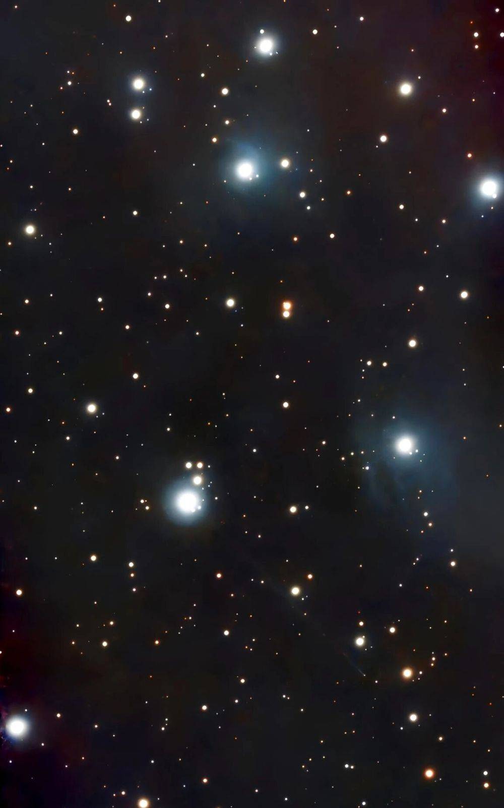 3月23日浪漫天象:蛾眉月“牵手”昴星团