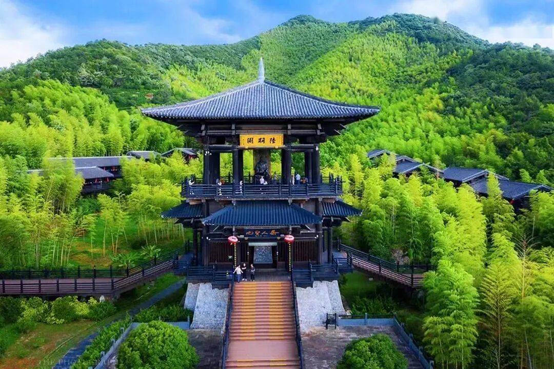 王炸！2间夜¥798含2份正餐+限量免升！依山傍水近溯溪，宠物友好，五一暑期拼手速！