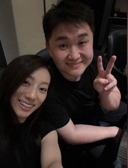 张百乔小雪被曝出售沈阳别墅与老婆近一年零互动疑感情出问题