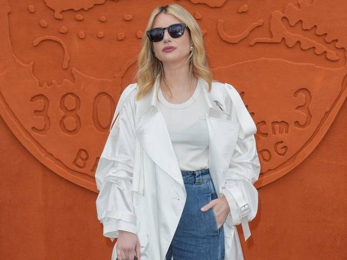 艾玛罗伯茨到lacoste2024秋冬巴黎时装周秀场看秀