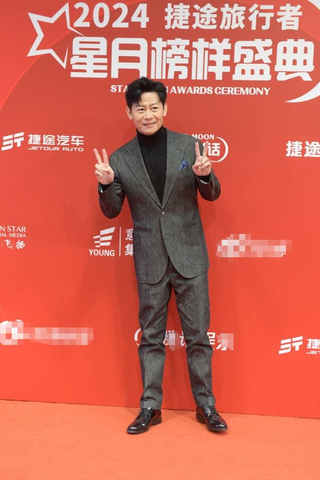 刘佩琦李健亮相红毯 赵昭仪称辛芷蕾是自己的榜样-搜狐大视野-搜狐新闻