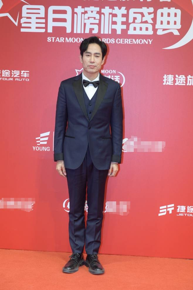 刘佩琦李健亮相红毯 赵昭仪称辛芷蕾是自己的榜样-搜狐大视野-搜狐新闻
