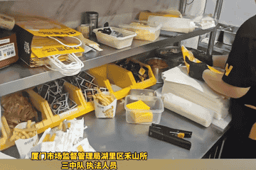 知名品牌牛约堡被曝污垢结块、蟑螂横行 网友：