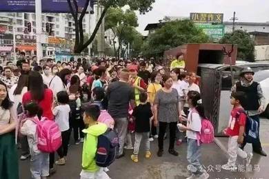 泰兴市中兴国资或现危机：80亿元短债待偿、现金流亮“警报”