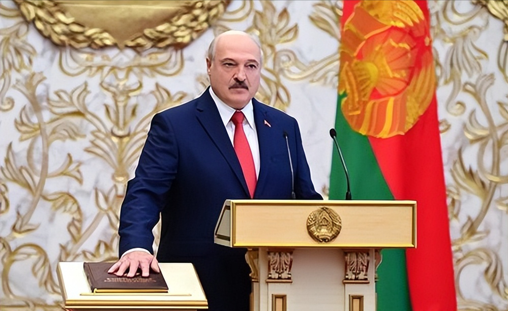 白俄罗斯总统卢卡申科发表声明,宣布他不会再寻求连任,并且也不_政权