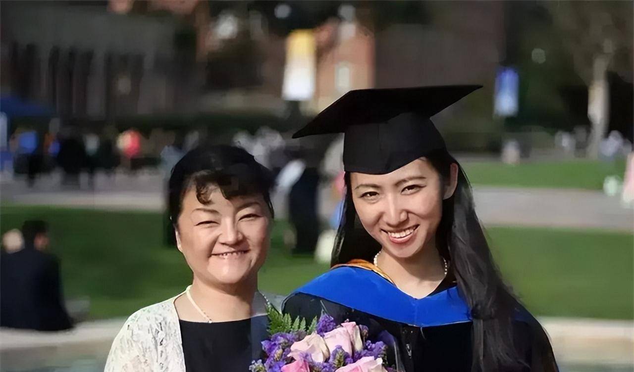 颜宁和李一诺:清华史上最牛闺蜜,一个4年生三娃,一个40岁不婚_女性