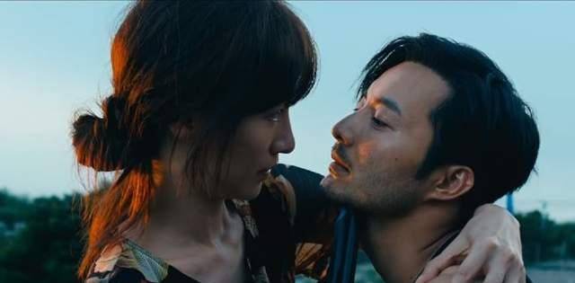 毫无意外地,"崩牙驹"和叶嘉怡突破了感情底线,一直蒙在鼓里的建安娜