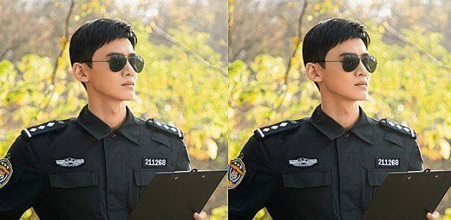 照片中我们可以看到白敬亭在剧中饰演特警精英.穿上警服的他特别帅气.