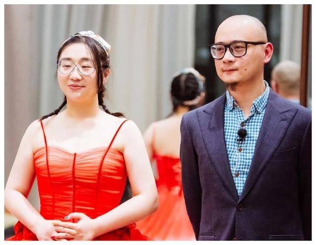 傅首尔老刘:离婚不离爱,共育孩子成长,引热议_多乐_父母_婚姻