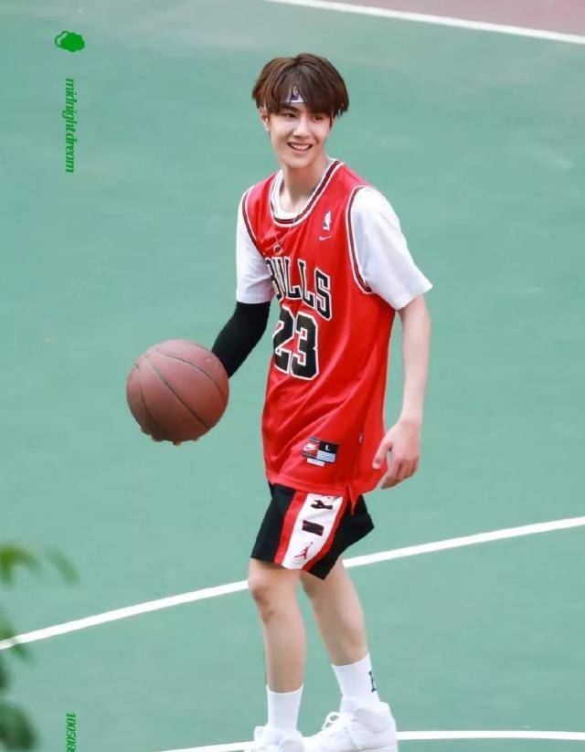 22岁的王一博,都学会了什么技能,除了不会娶你什么都会_进行了_网友