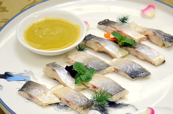 客家佳肴美名扬,闽南海鲜顶呱呱,人均70就能都吃到!_清香_汤汁_色泽