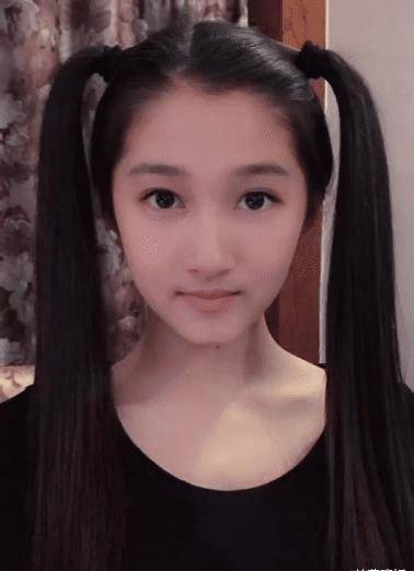 关晓彤童年照被翻出,才懂得什么叫做高攀不起_时候_变化_恋情