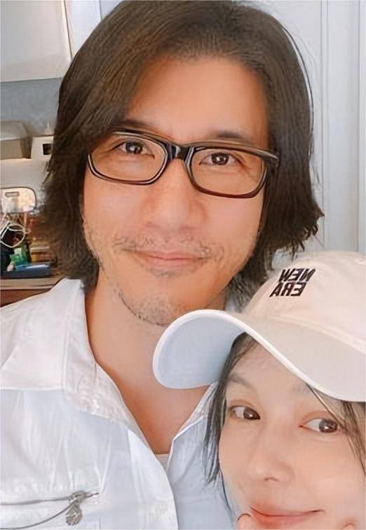 她被誉清纯女神,却自甘堕落玩"多人运动",揭露徐若瑄糜烂生活_吴奇隆