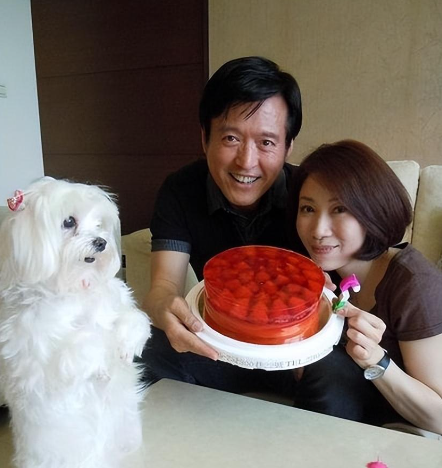 "琼瑶歌后"李翊君不顾家人反对,嫁大17岁丈夫,如今婚姻如何?