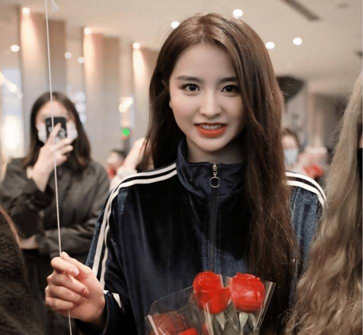 还在说金子涵胖了?近状生图被曝光之后,这是脱胎换骨的惊艳!