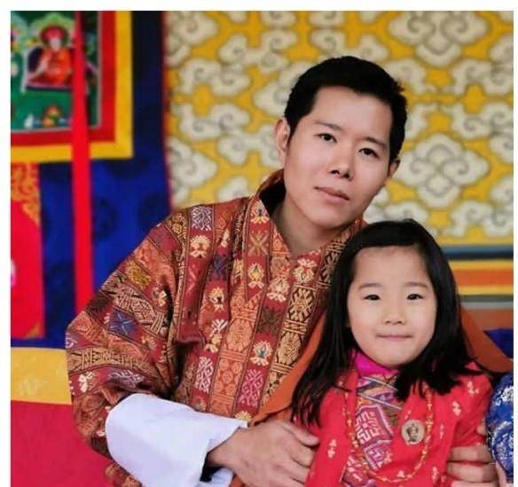 不丹复杂的王室关系:佩玛姐姐嫁了国王胞弟,弟弟又娶了国王小妹