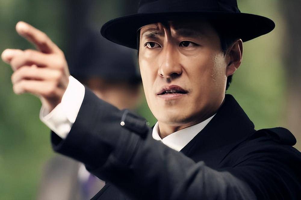 表面正人君子,实则私生活混乱,家暴狂魔,这4位男星该醒醒了_李易峰