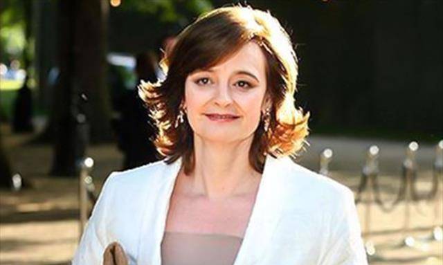 切丽与布莱尔的情感危机,邓文迪日记被公开:深藏对布莱尔的爱恋_英国