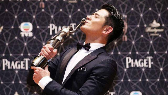 杨千嬅郭富城兑现承诺,带孩子们吃披萨被赞中国好父母_金像奖_过程